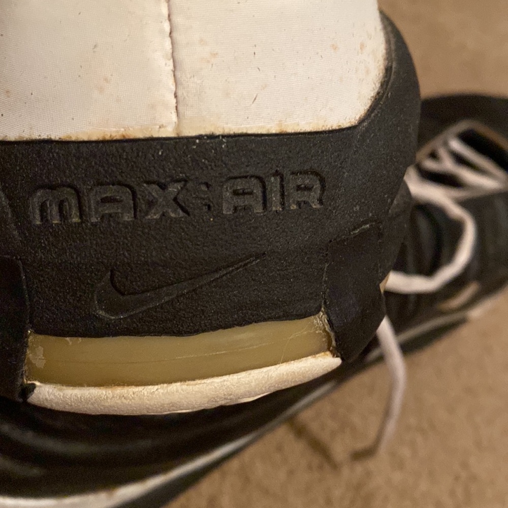 Nikes Large size 22  TEAM zoom air shoes - Picture 3 of 4